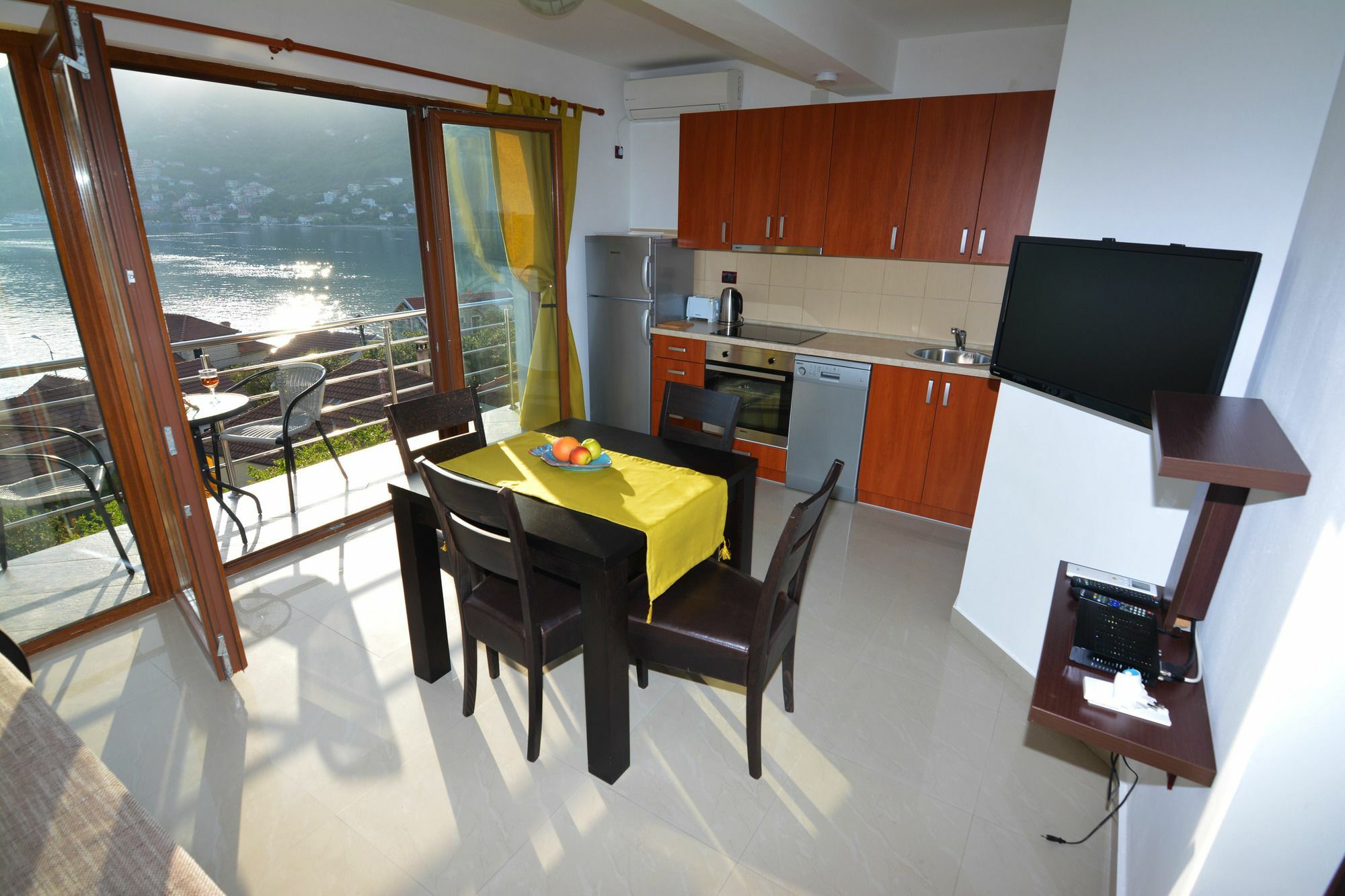 Tale House Montenegro Tivat Kültér fotó